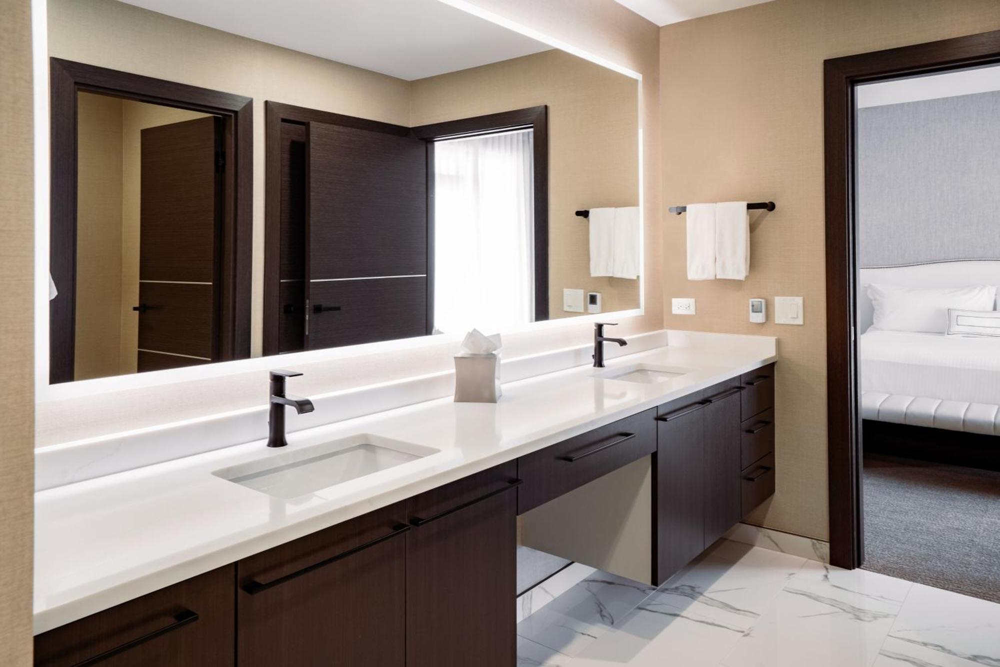 Springhill Suites By Marriott Chicago Chinatown Екстер'єр фото
