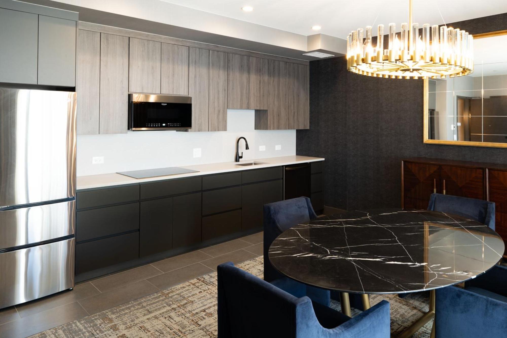 Springhill Suites By Marriott Chicago Chinatown Екстер'єр фото