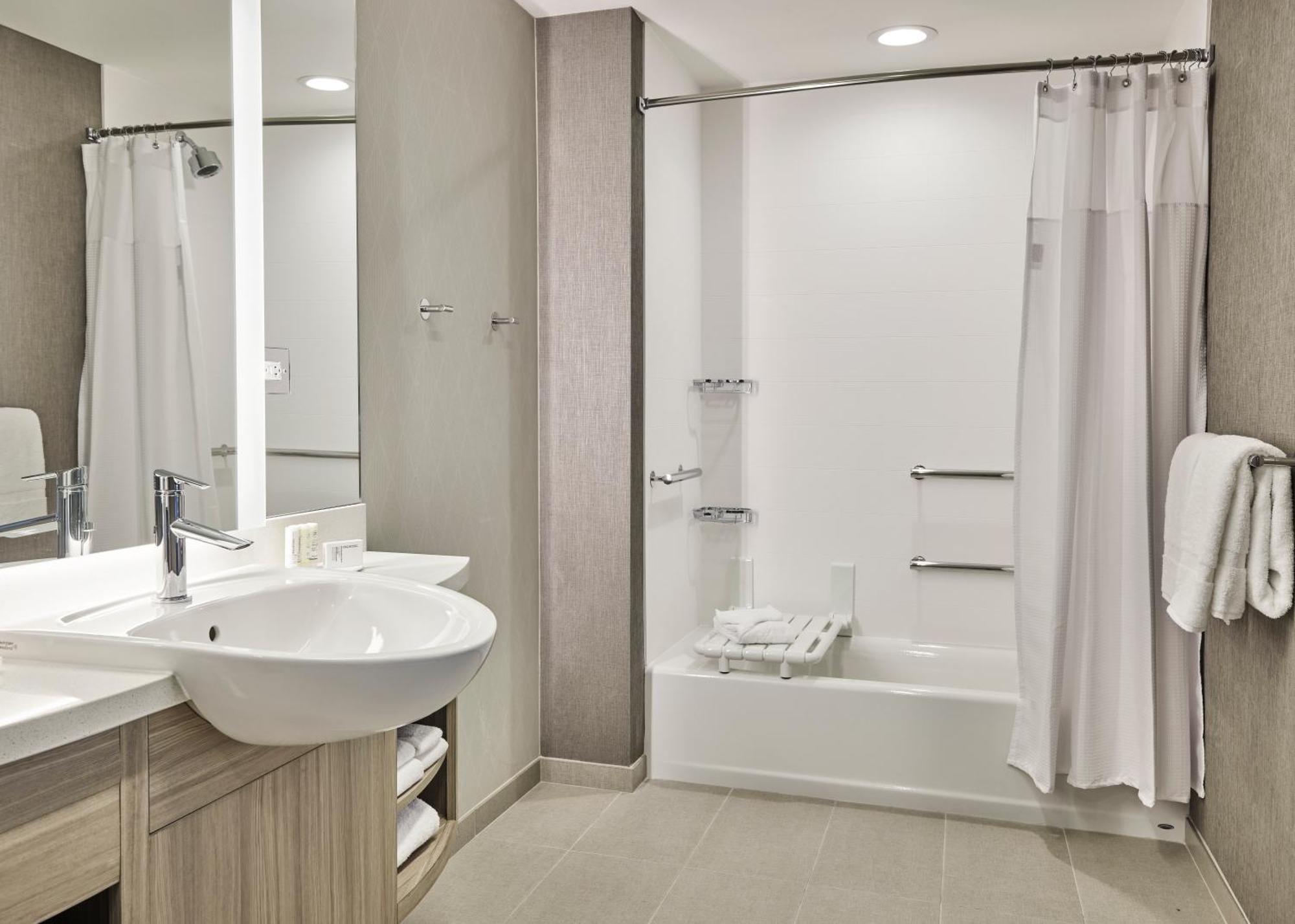 Springhill Suites By Marriott Chicago Chinatown Екстер'єр фото