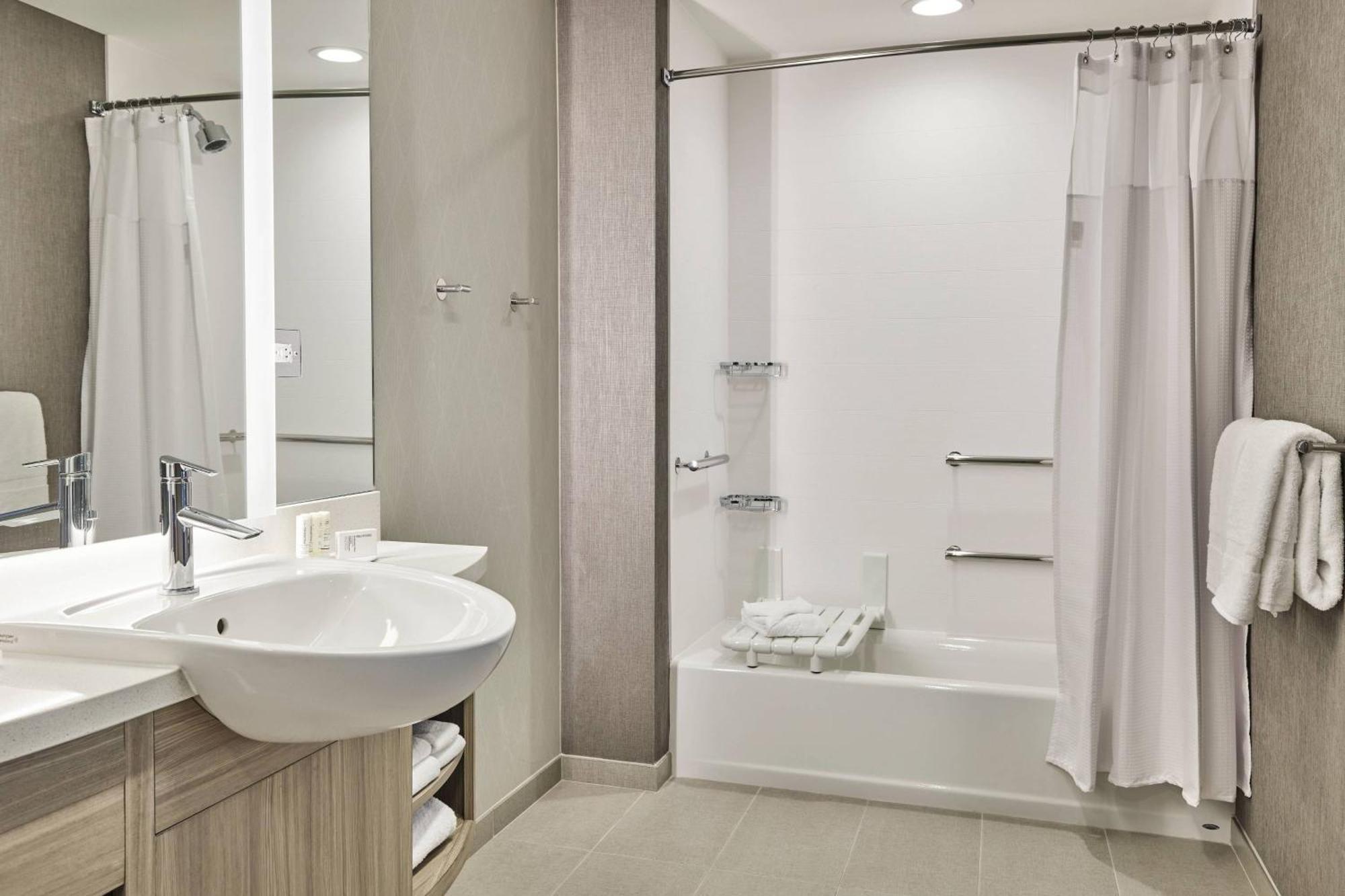 Springhill Suites By Marriott Chicago Chinatown Екстер'єр фото