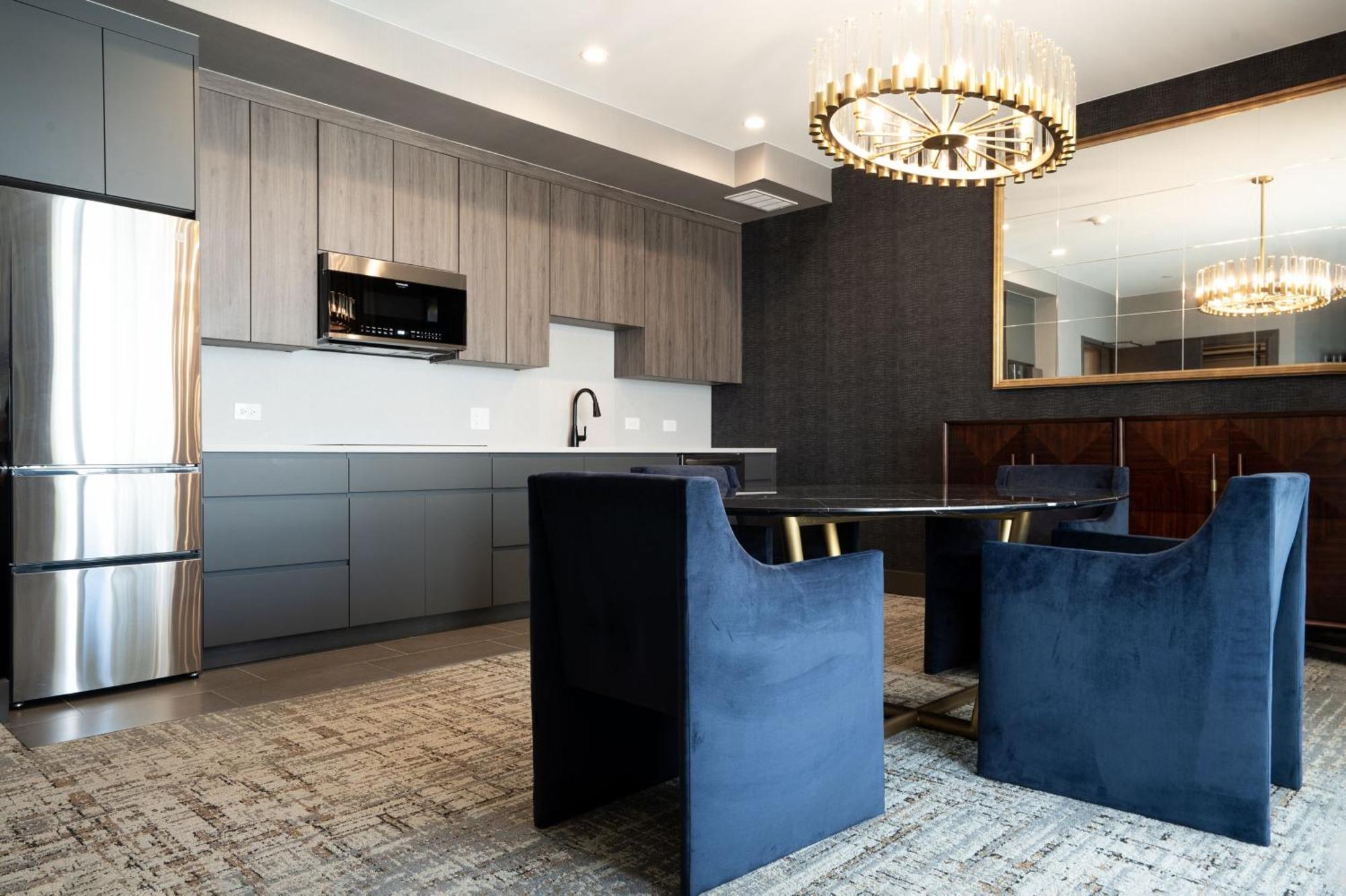 Springhill Suites By Marriott Chicago Chinatown Екстер'єр фото